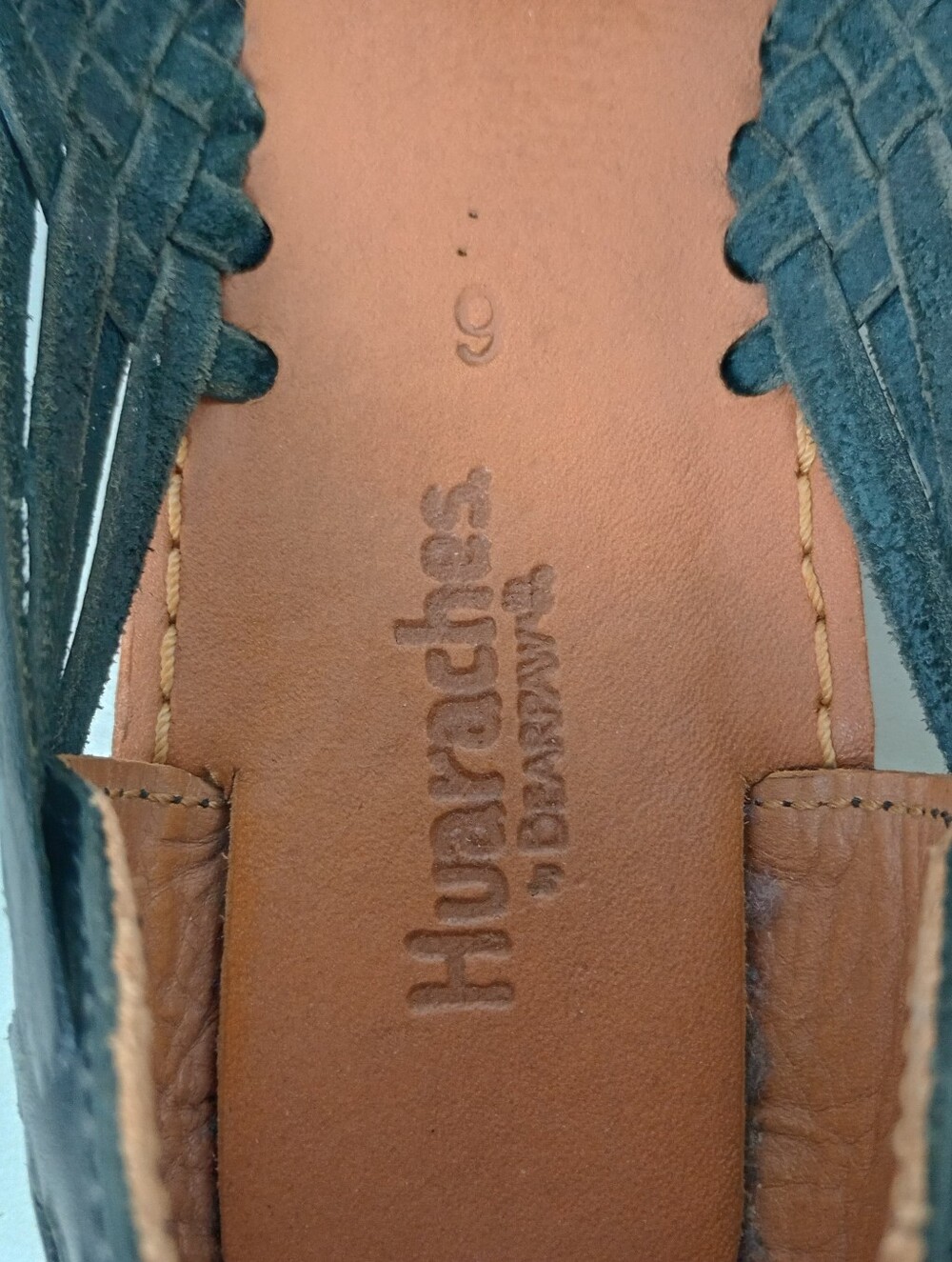 Huaraches by Bearpaw Womens 9 Black‎ Tan Leather Slip On Flat Sandals Shoes - Picture 7 of 10